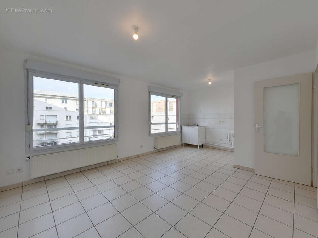 Studio de  31m2 au 4eme etage grenoble vigny musset - photo 7