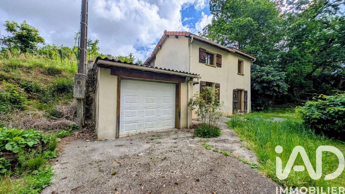 Photo 2 - Maison à CHAMBORET