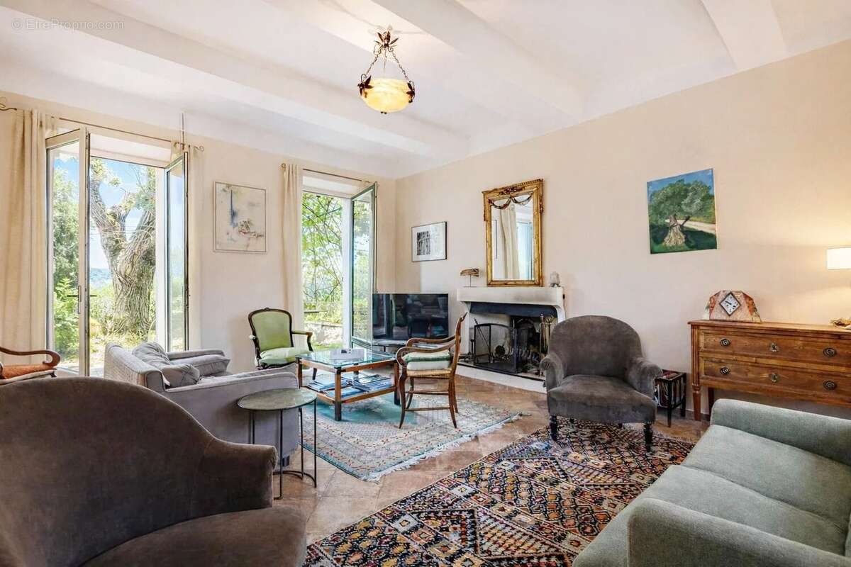 Maison à LE CASTELLET