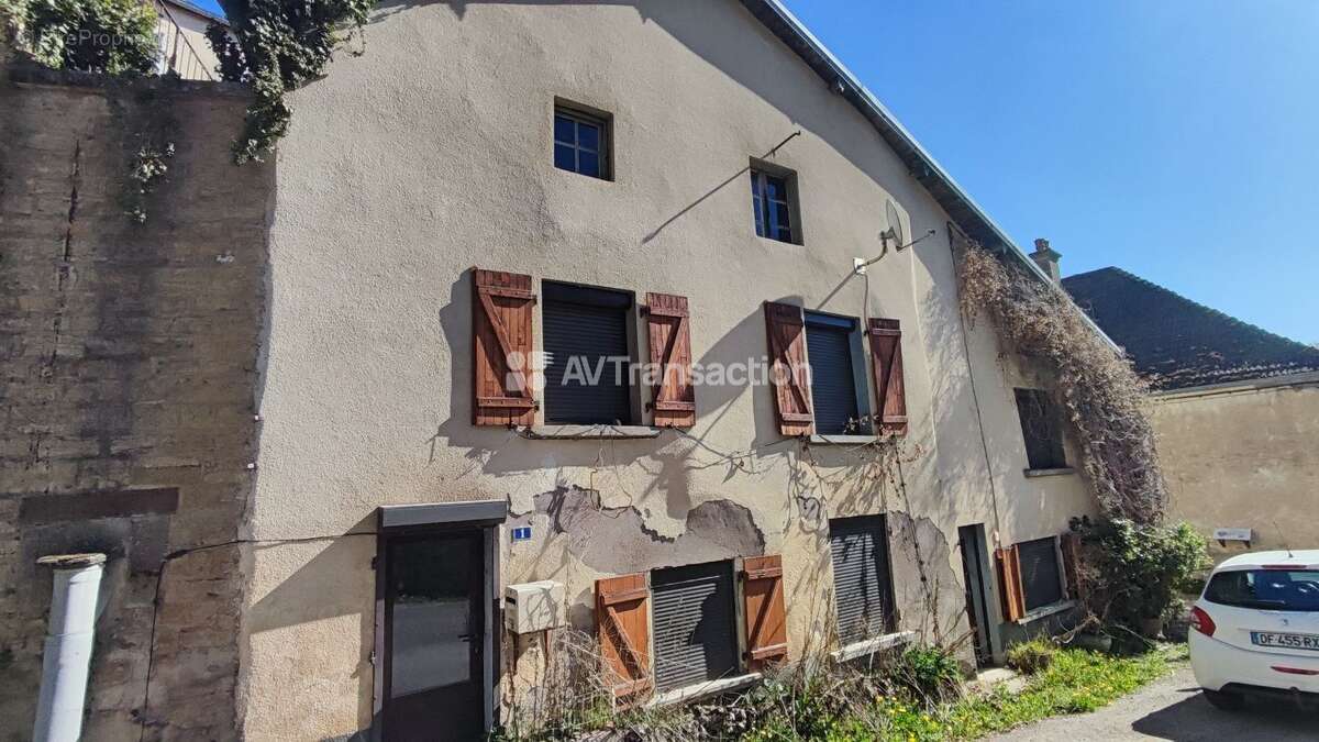 Maison 300 m² à Faverney  - photo 6