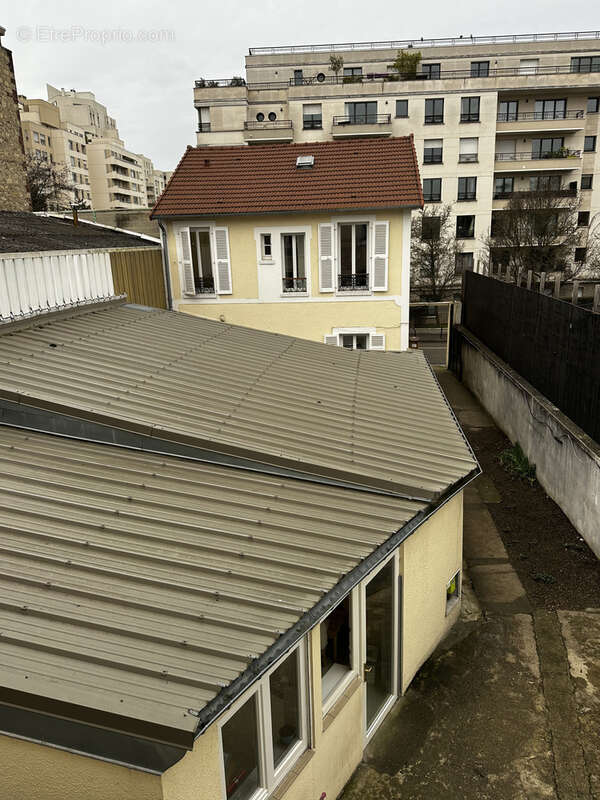 Appartement à COURBEVOIE