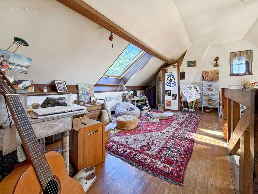 Maison à NEUVILLE-SUR-OISE