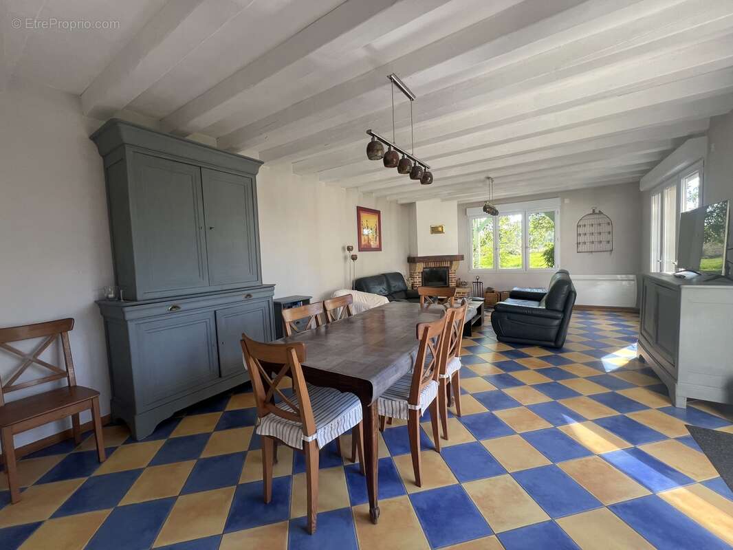 Maison à SAINT-SATURNIN