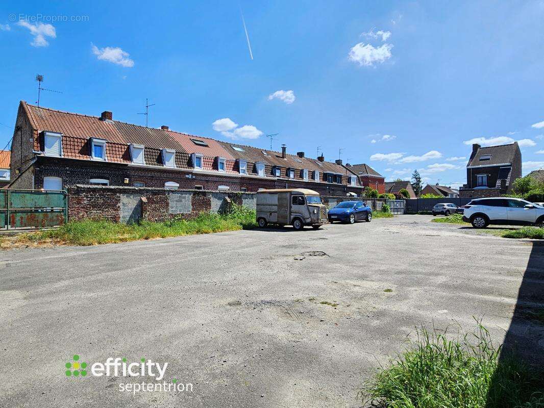 Terrain à WATTRELOS