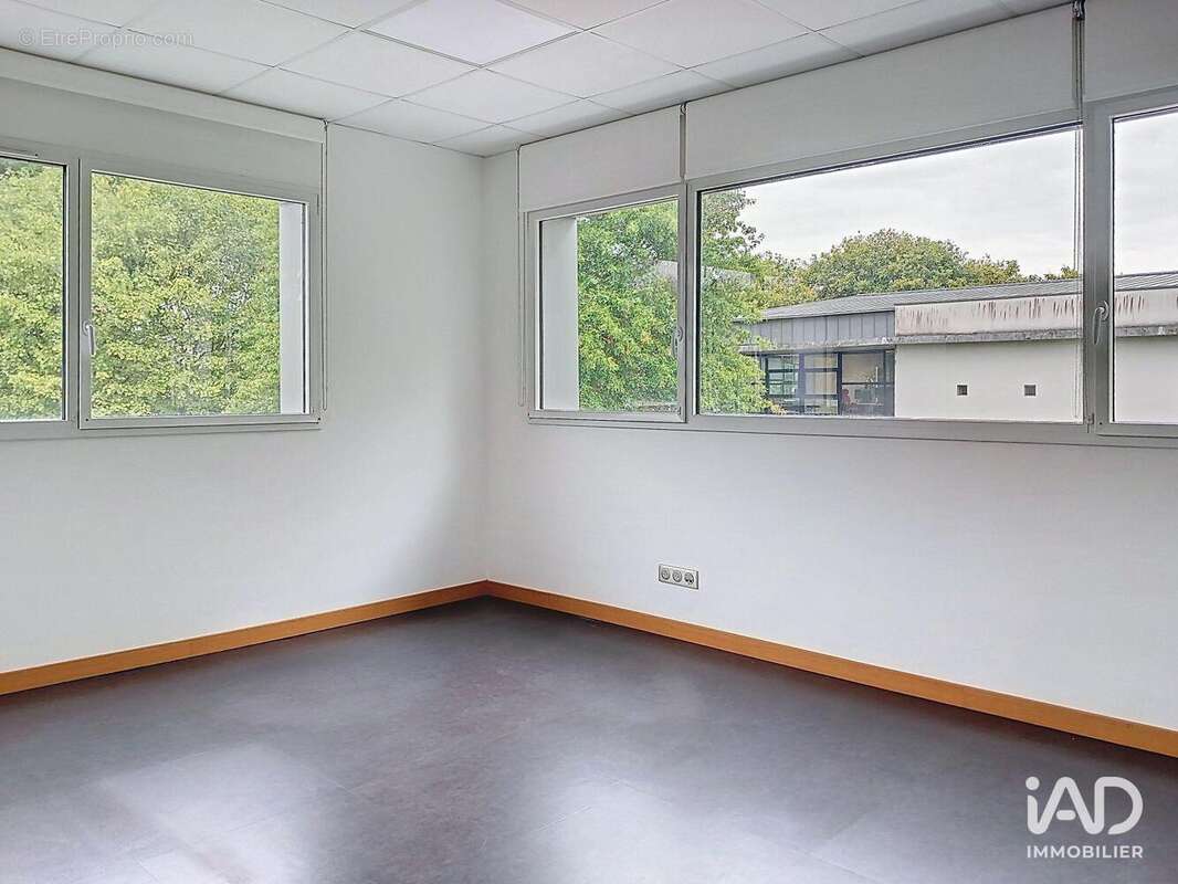 Photo 9 - Commerce à SAINT-GREGOIRE