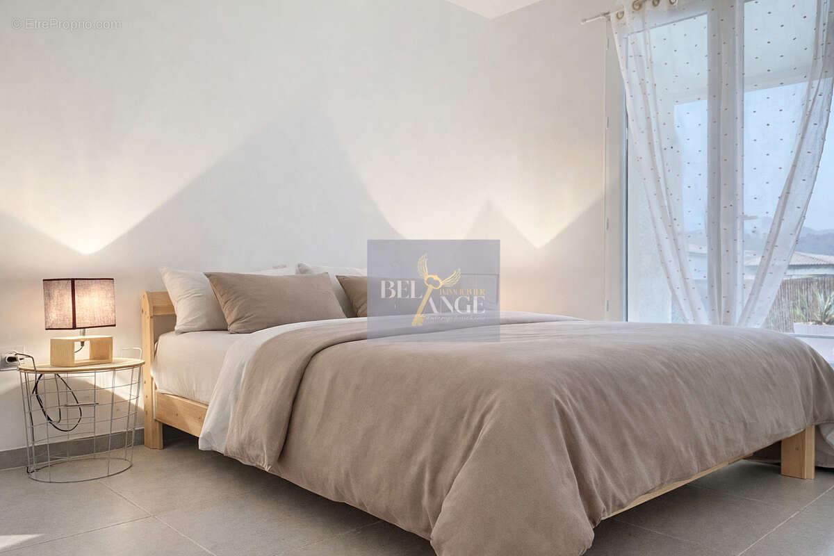 Maison à VALLON-PONT-D'ARC