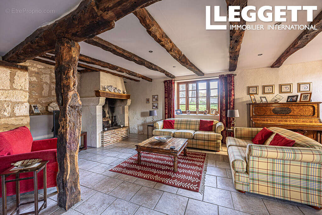 Maison à CAHUZAC-SUR-VERE