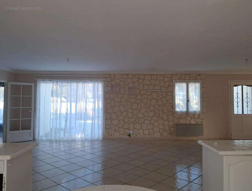 Maison plain-pied 120 m² avec jardin à Saint-Exupéry - photo 3