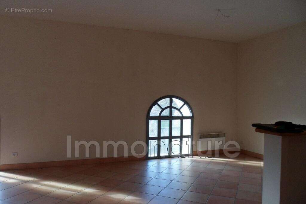 Appartement à LAROQUE