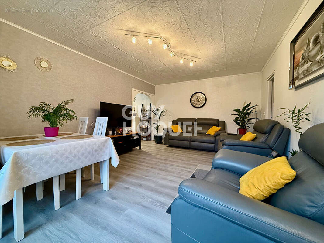 Appartement à ROSNY-SOUS-BOIS