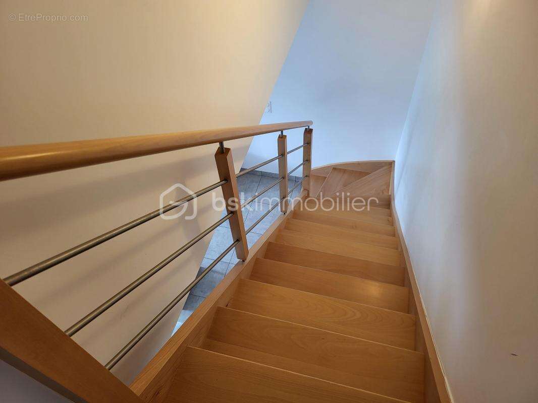 Maison à SAINT-MARTIN-DES-CHAMPS