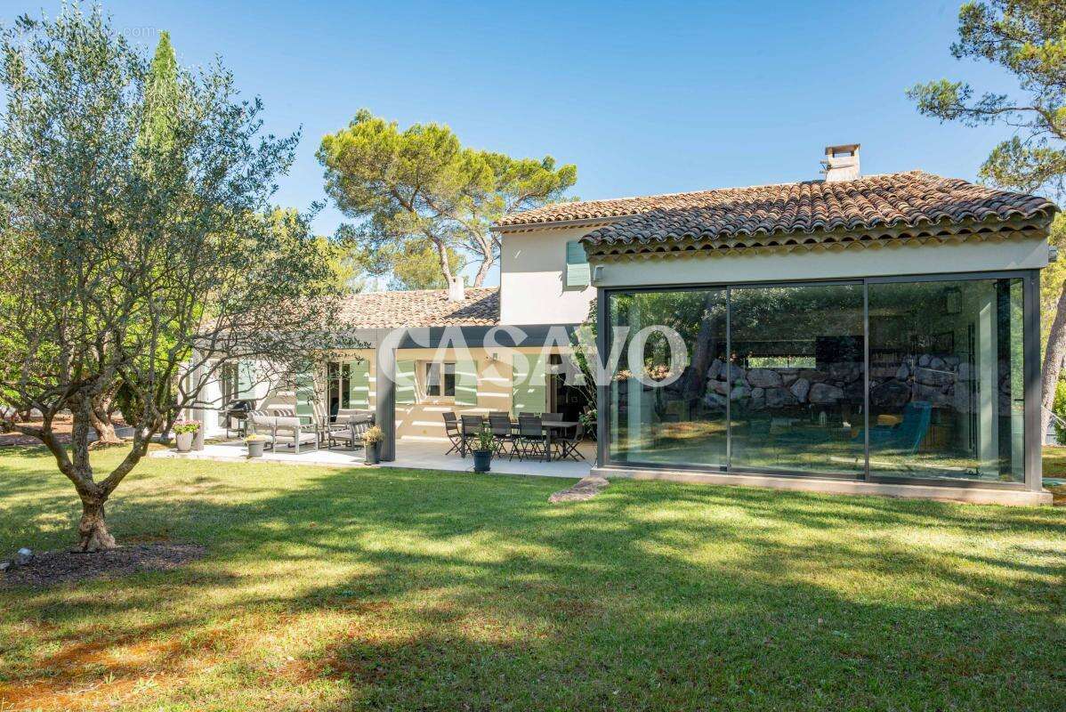 Maison à LE THOLONET