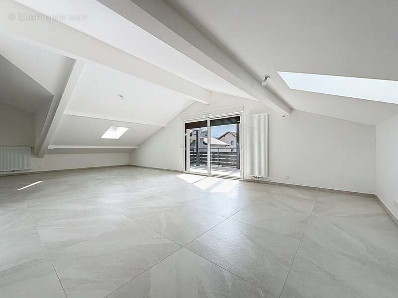 Appartement à BRENTHONNE
