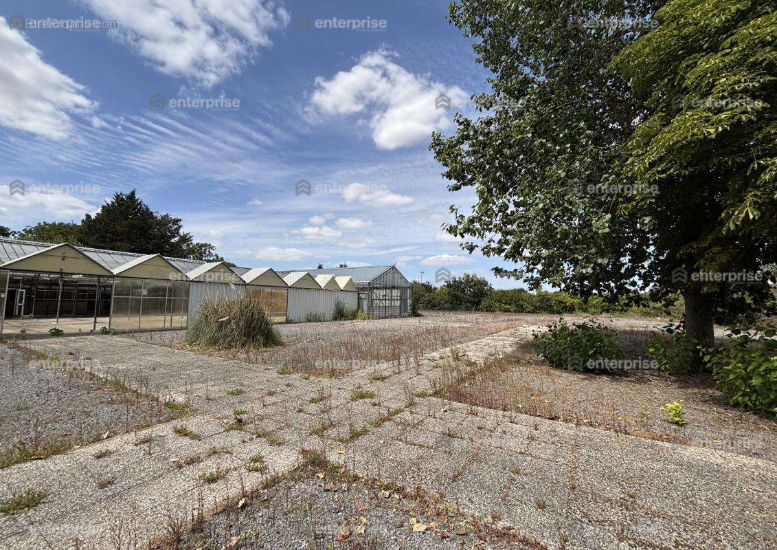 À vendre – ensemble immobilier commercial avec important potentiel de développement – amiens - photo 2