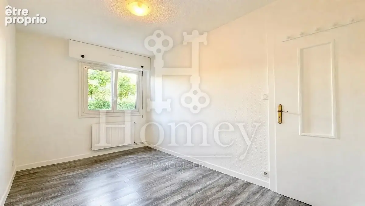 ANNEMASSE - Grand T4 de 92m2 - 3 Chambres - Petit Jardin Commun Privilégié - Cave - Exclusivité HOMEY - photo 15