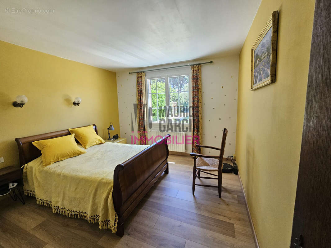 Maison à MORIERES-LES-AVIGNON