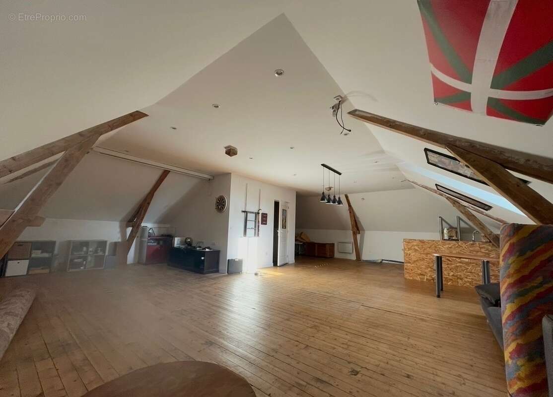 Maison à CHATEAU-PORCIEN