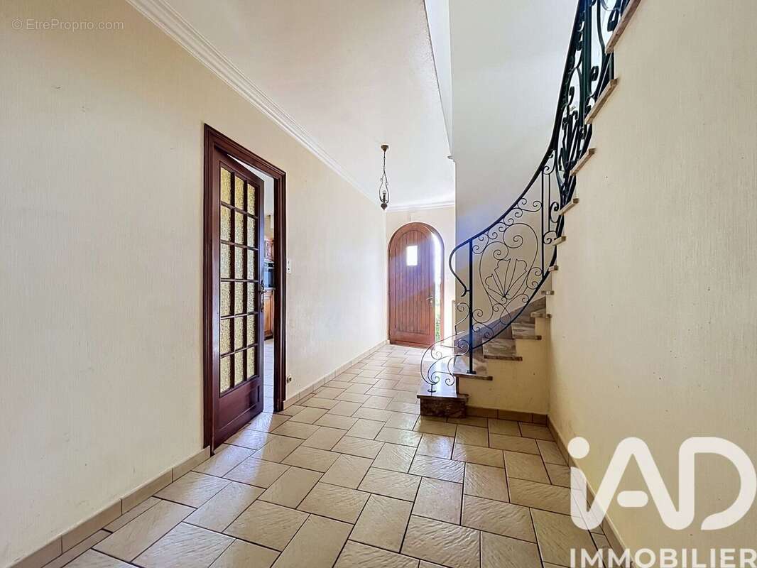 Photo 6 - Maison à SAINT-CARADEC