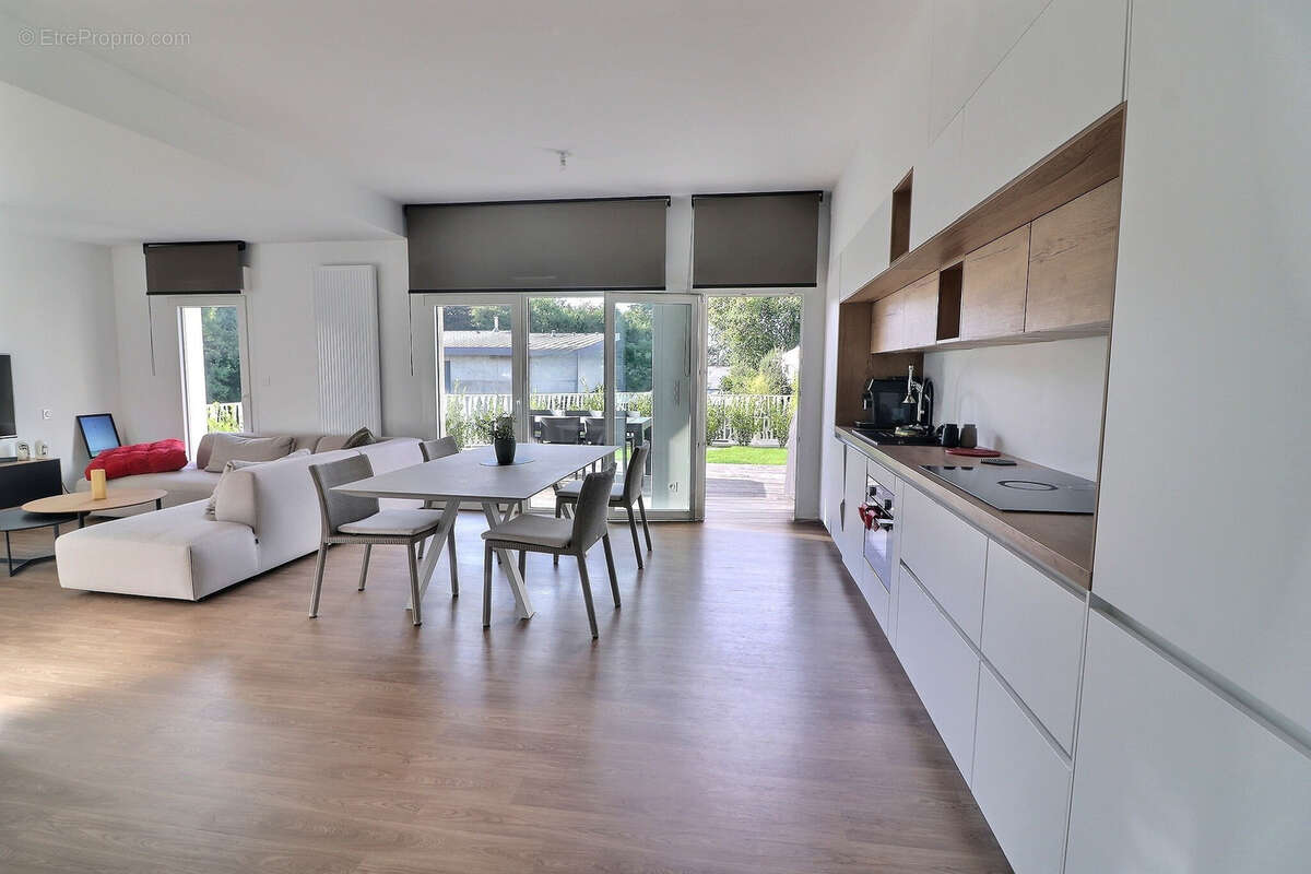 Appartement à LE RELECQ-KERHUON