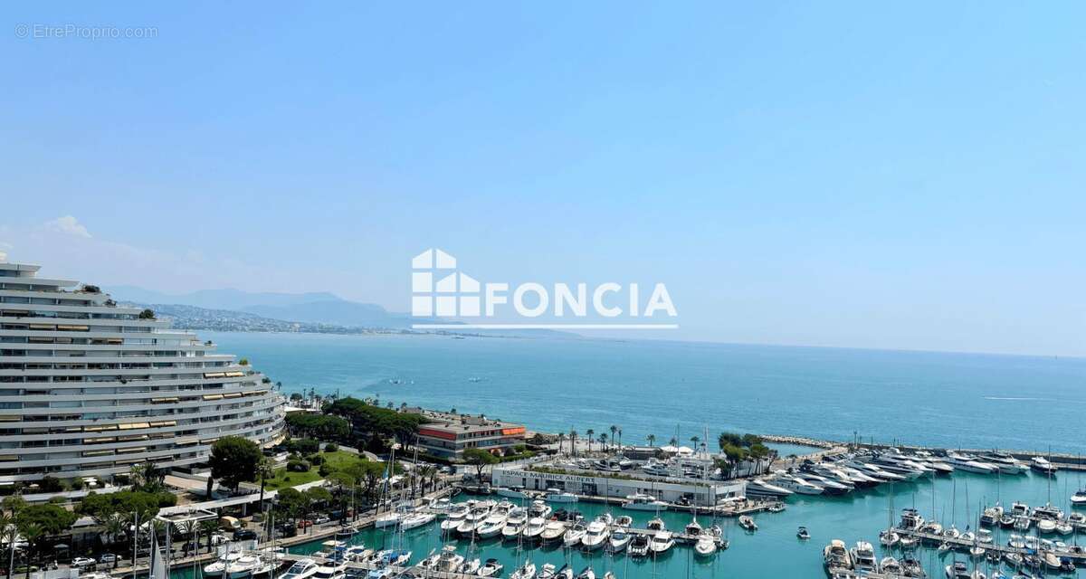 Appartement à VILLENEUVE-LOUBET