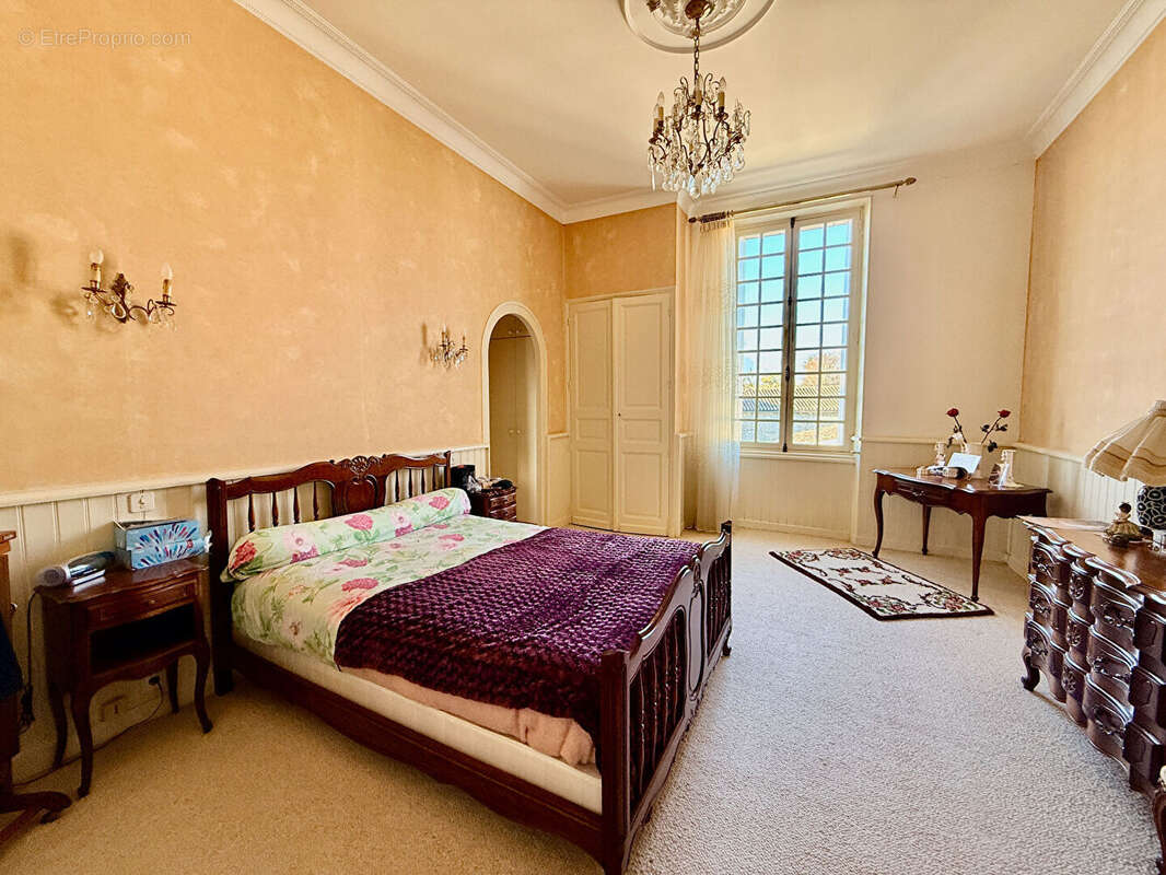 Maison à VOEUIL-ET-GIGET