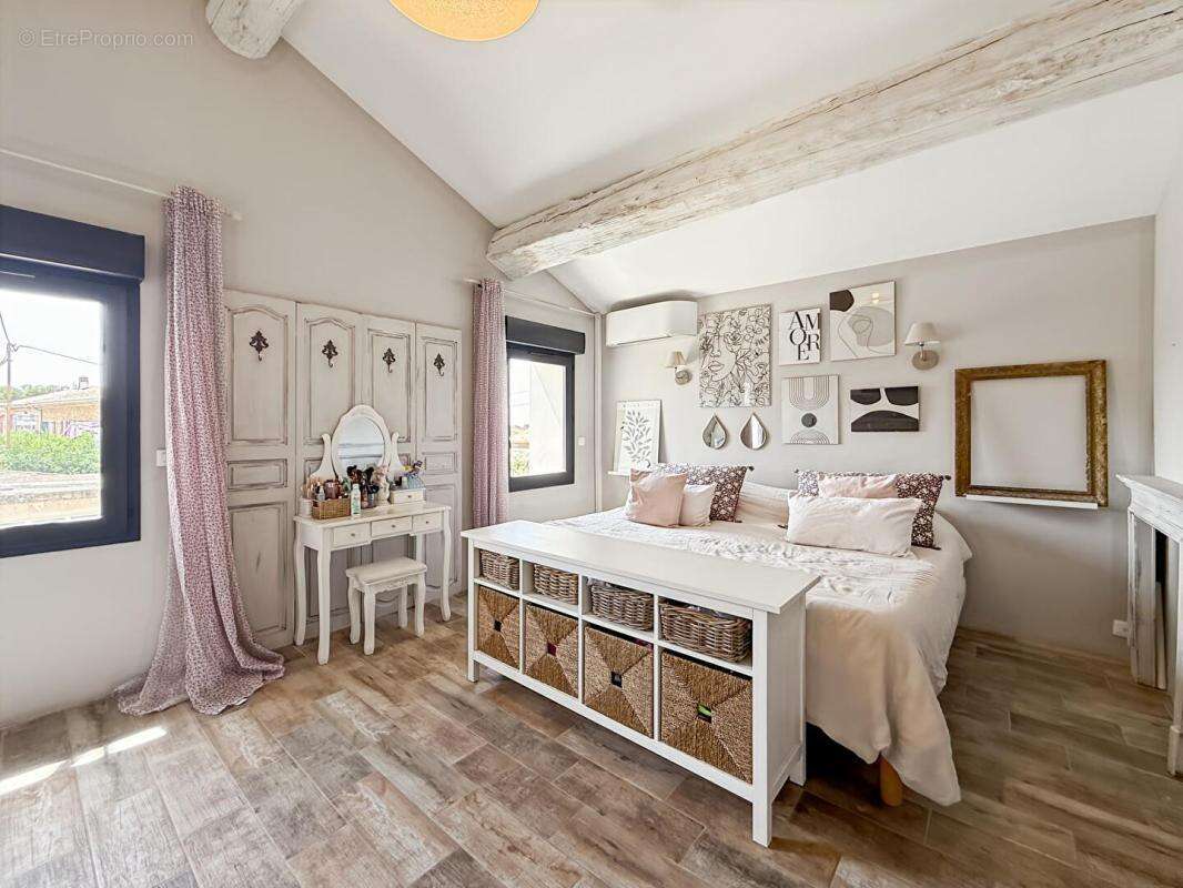 Maison avec piscine à vendre à  Robion - photo 8