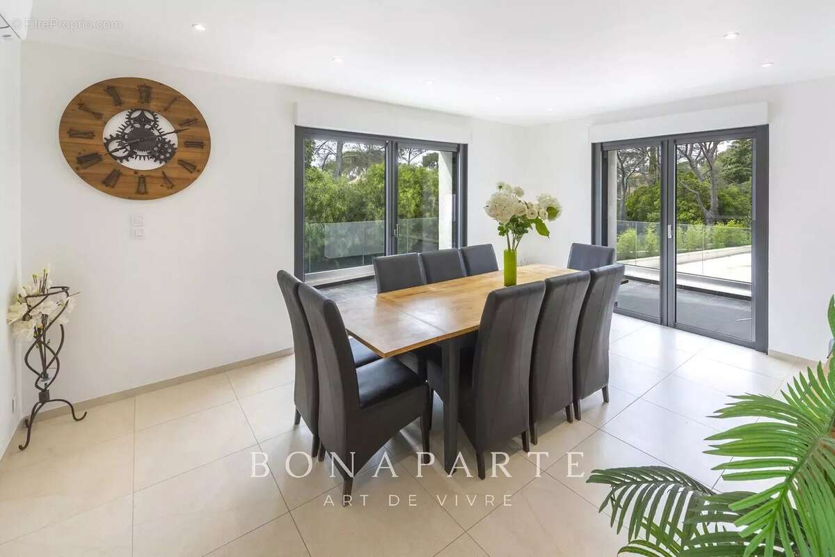 Villa contemporaine de 238m² avec studio, T2 indépendant, garage et piscine - photo 7