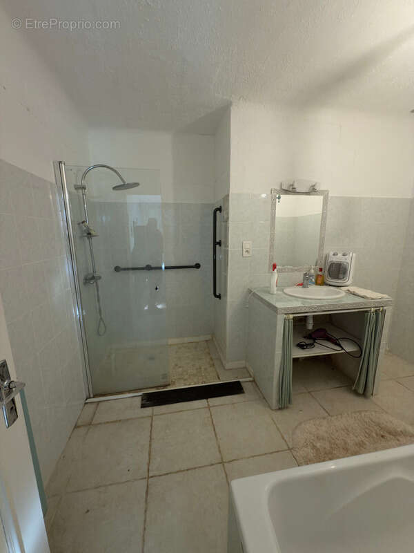 Maison à SAINT-SATURNIN-LES-APT