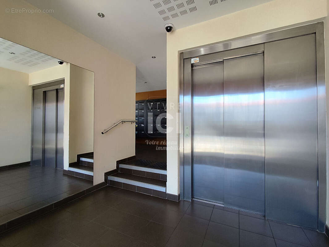 Appartement Les Sorinières  2 pièce(s) 46 m2 - photo 13