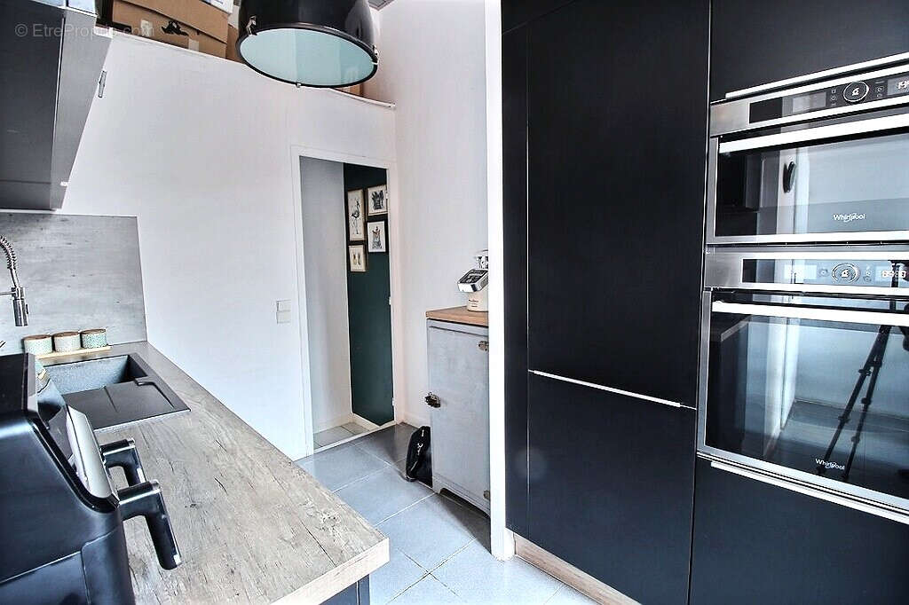 Commerce à MARSEILLE-8E