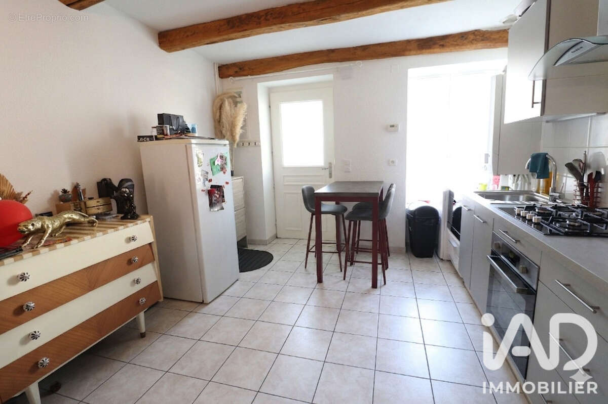 Appartement 220 m² à Pont-Du-Chateau  - photo 4
