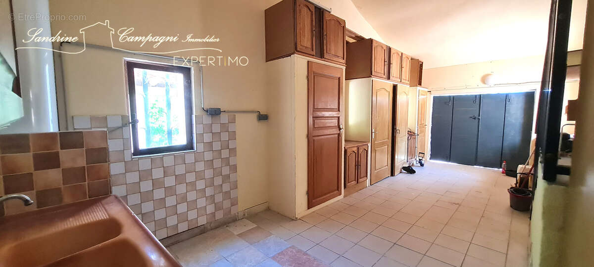 Maison à CHATEAUNEUF-DE-GADAGNE