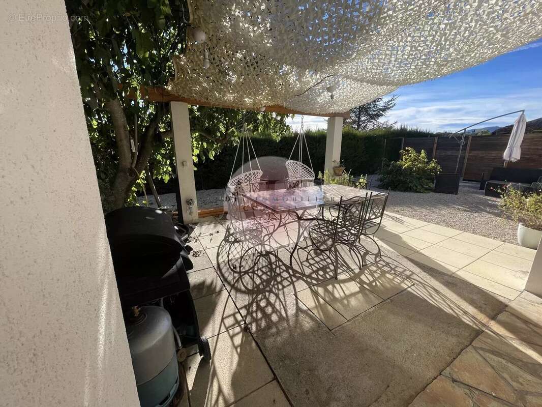 Maison à TOURRETTES