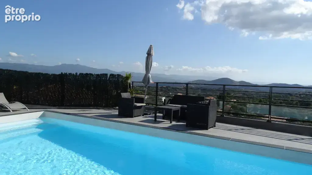 Villa Afa  contemporaine 6 pièce(s) 232 m2 F4+F2 avec piscine - photo 16