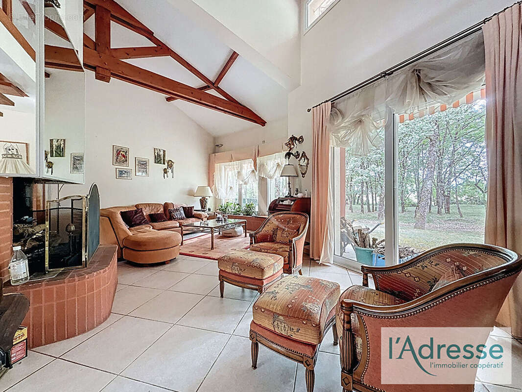 Maison à VILLENEUVE-LES-BOULOC