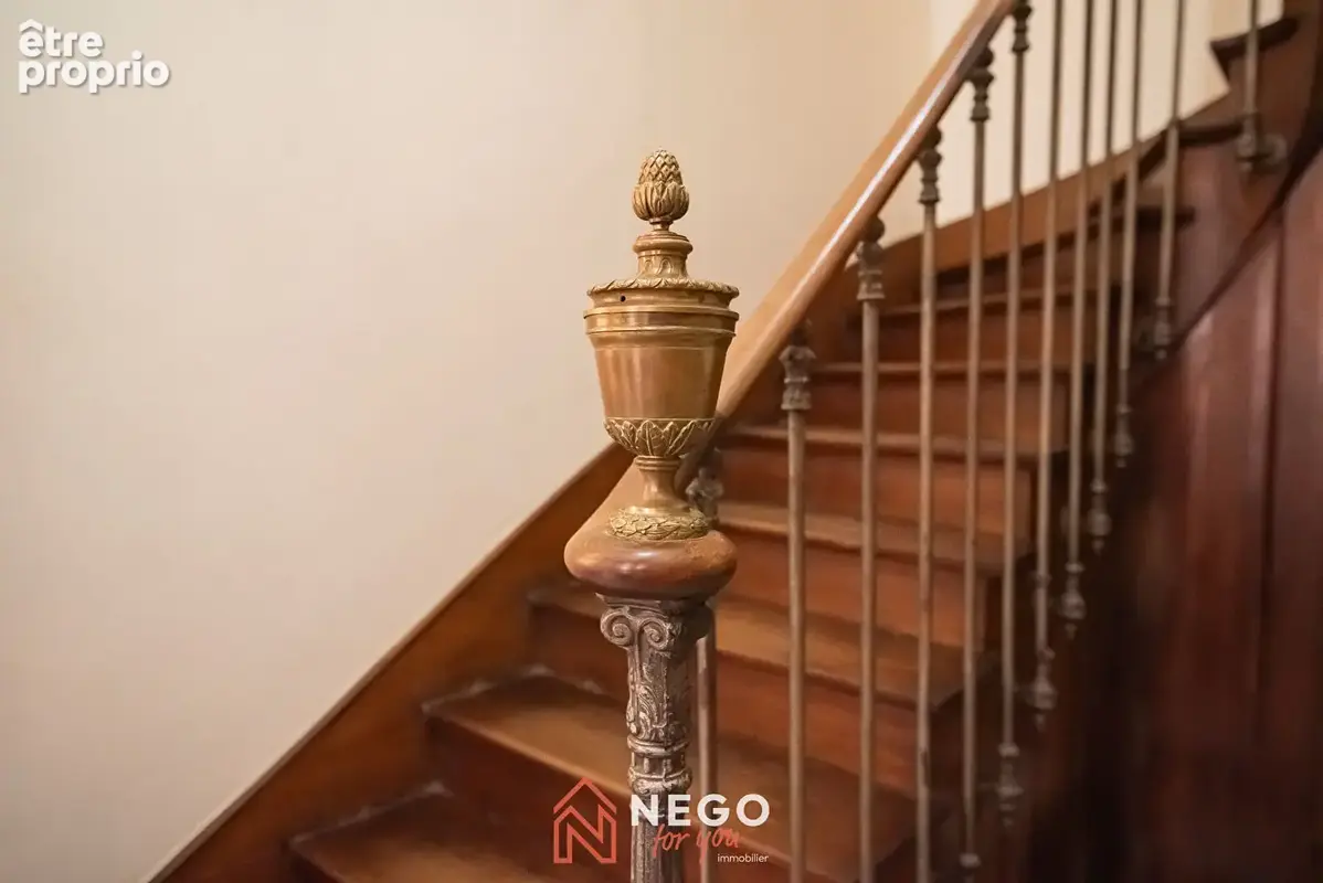 Maison de maître à La Fleche 250 m2 - photo 6