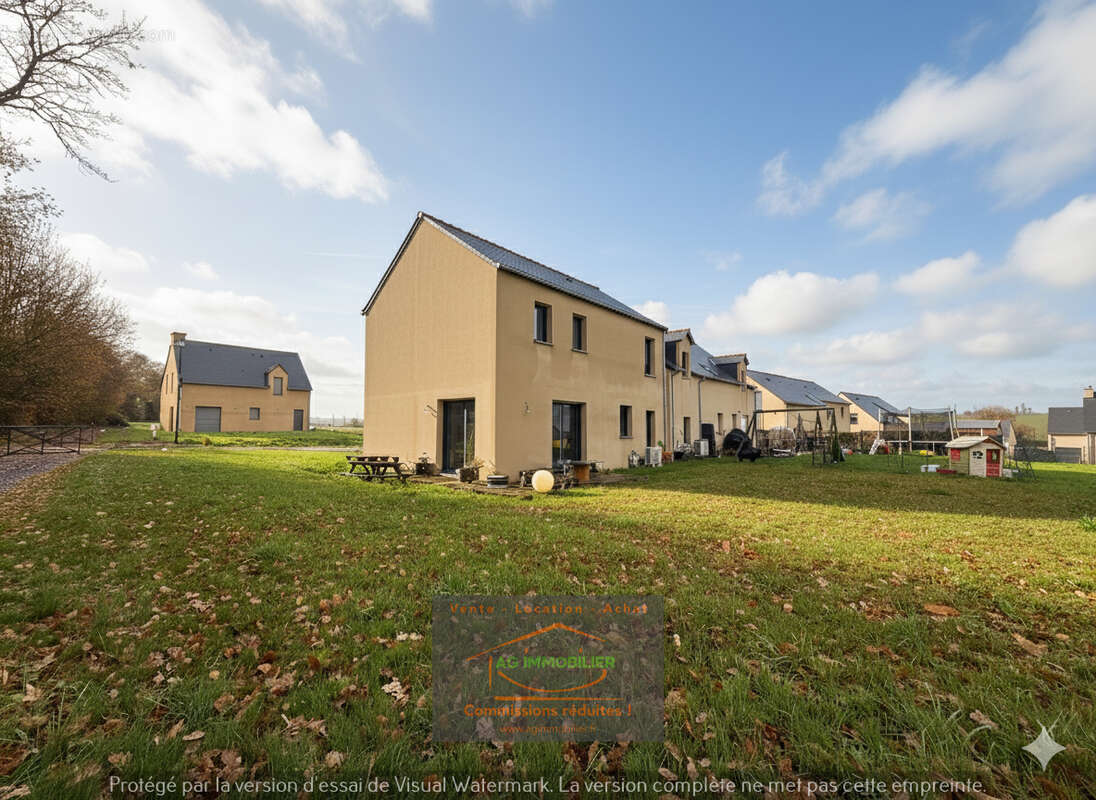 Maison à SAINT-UNIAC