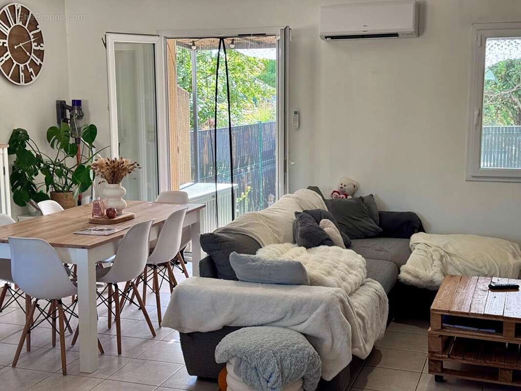 A VENDRE ROGNONAS  proximité d'AVIGNON  maison3 chambres, jardin, terrasse et 2 parkings privatifs - photo 2
