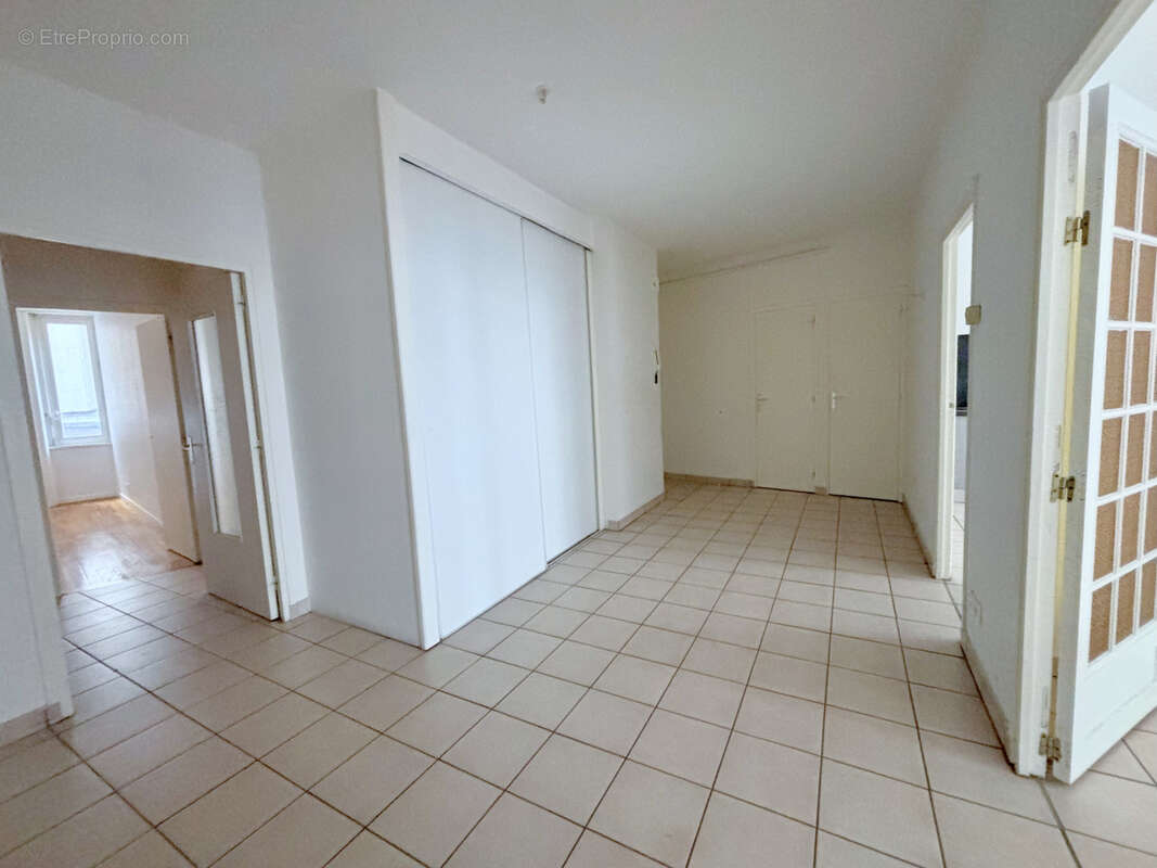 Appartement à SAINT-ETIENNE
