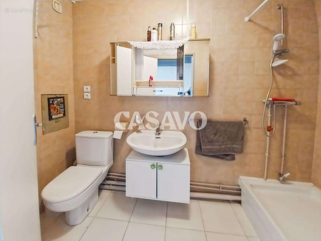 Appartement à PARIS-18E