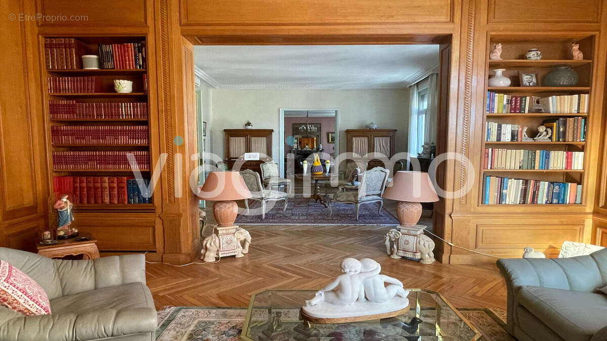 Appartement Marseille 7 pièce(s) 318.95 m2 - photo 2