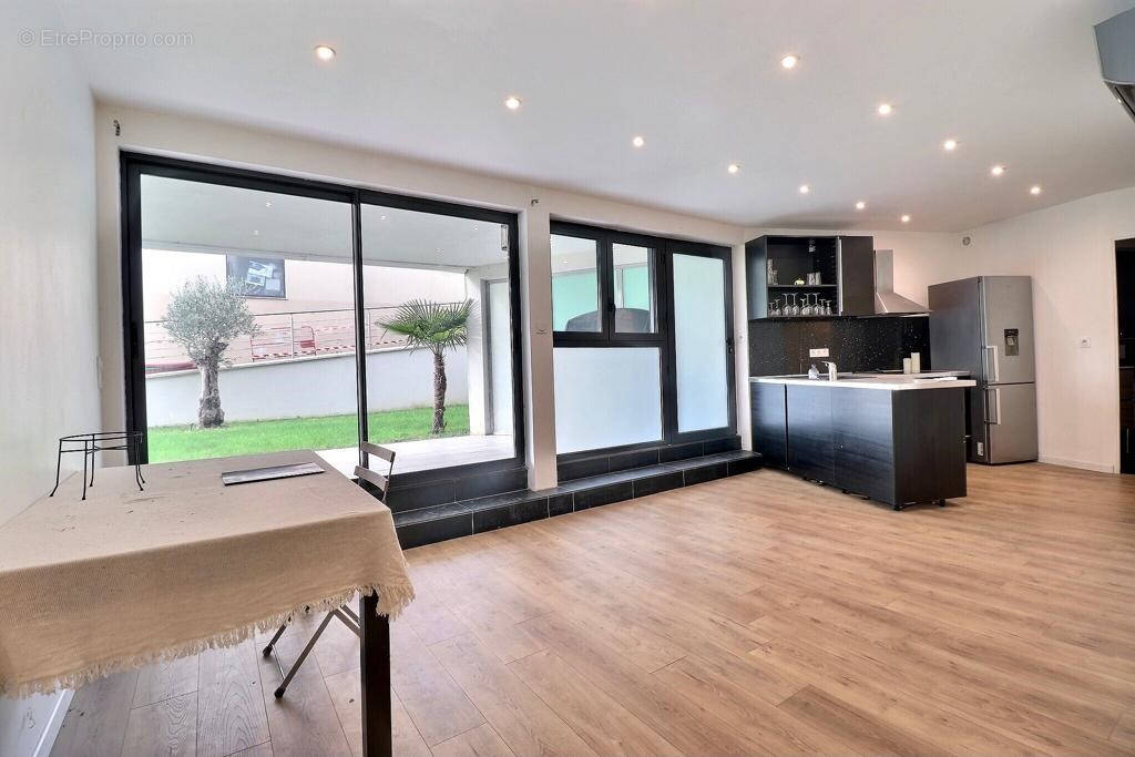 Appartement à MAREIL-MARLY