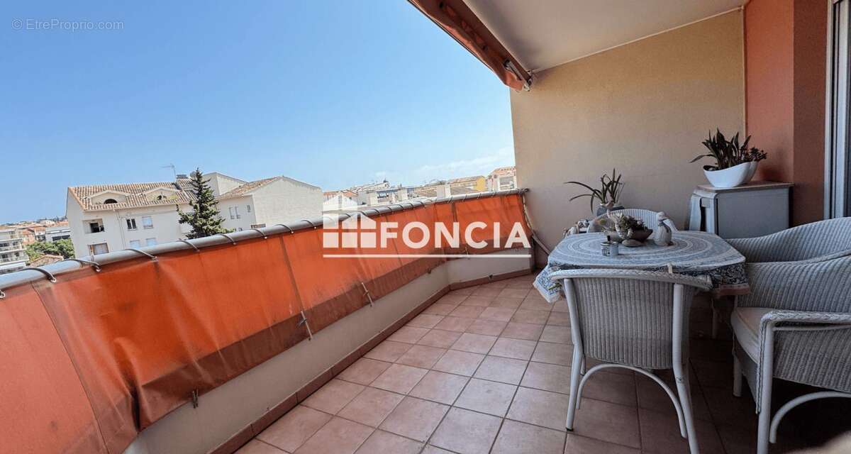  Saint-Raphaël Centre ville - Appartement T4 — 105m² — Dernier étage -- Garage -- Cave - photo 6