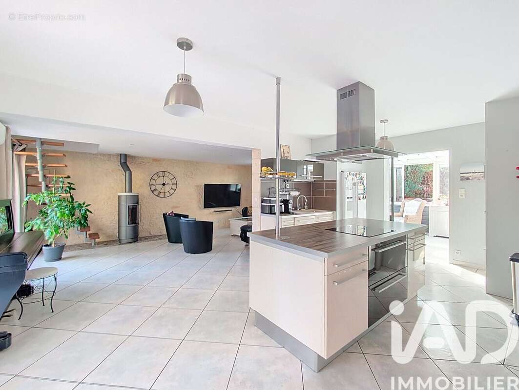 Photo 2 - Maison à TABANAC