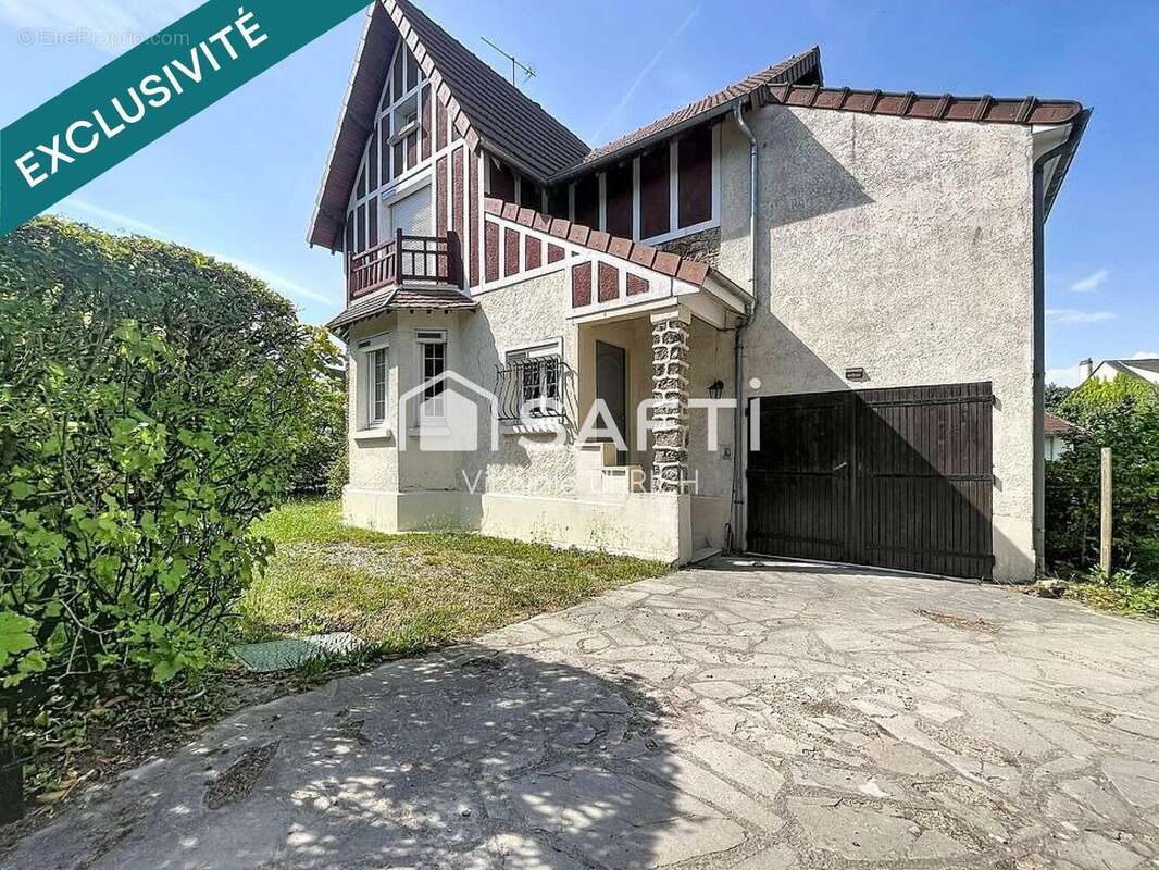 Photo 1 - Maison à LE MESNIL-SAINT-DENIS