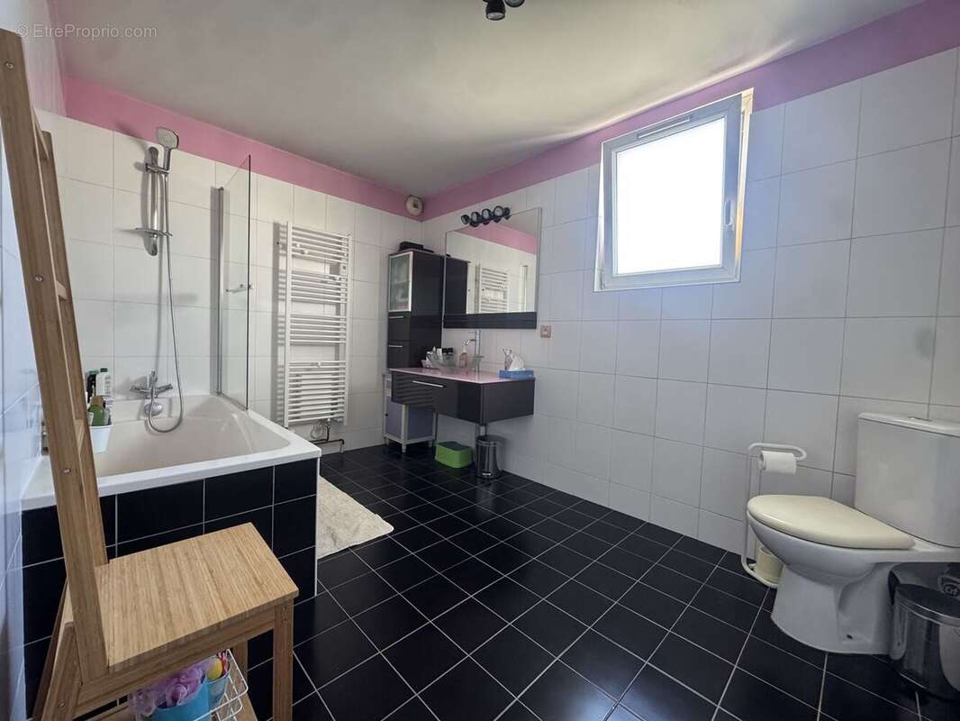 Maison à MONTMORENCY