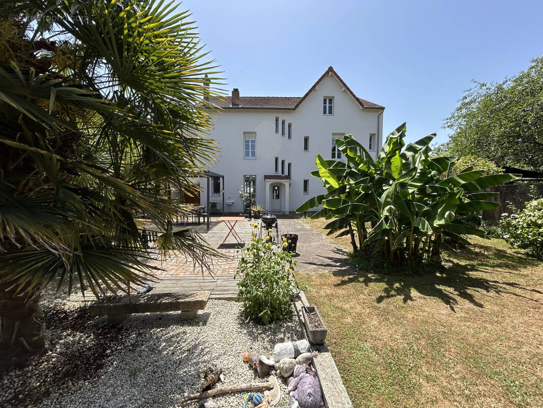 Maison à PUY-GUILLAUME