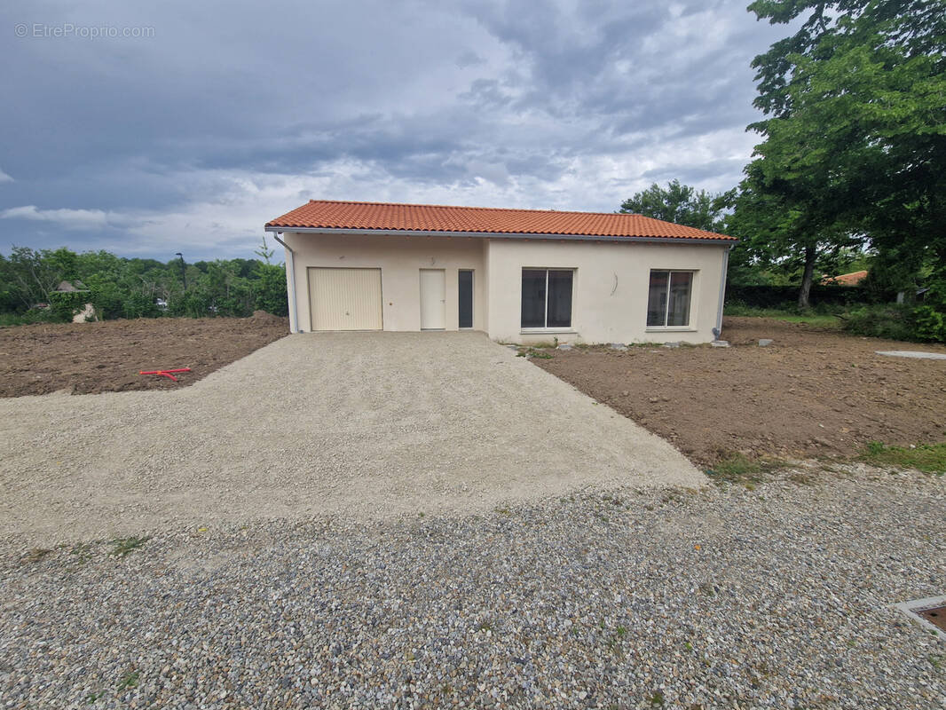 Maison à CINTEGABELLE
