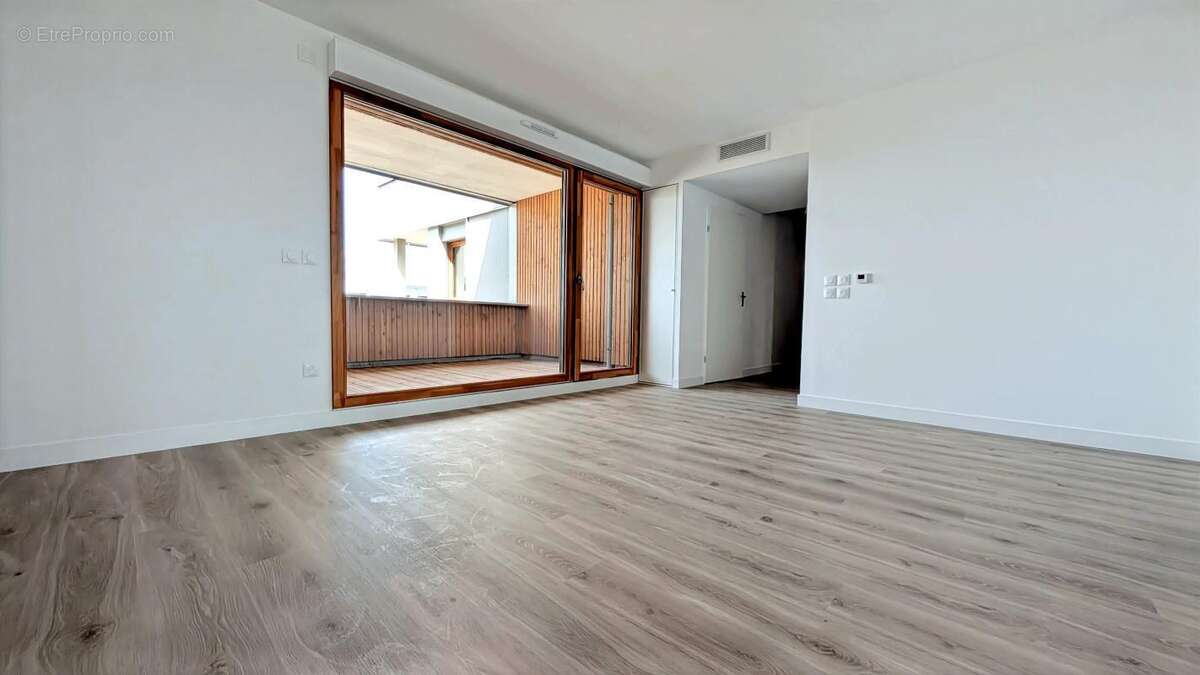 Appartement à BUSSY-SAINT-GEORGES