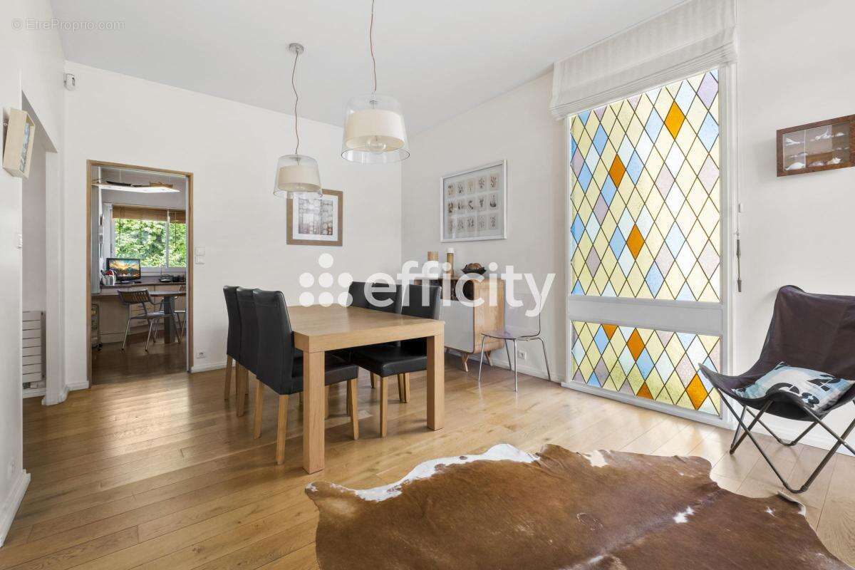 Maison à LA CELLE-SAINT-CLOUD